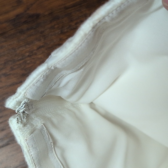 Badgley Mischka - Elegant White Floral Strapless Dress - Picture 5 of 7